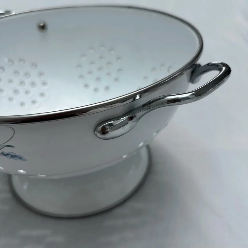 NIB Pfaltzgraff April Flowers Enamel Colander Strainer